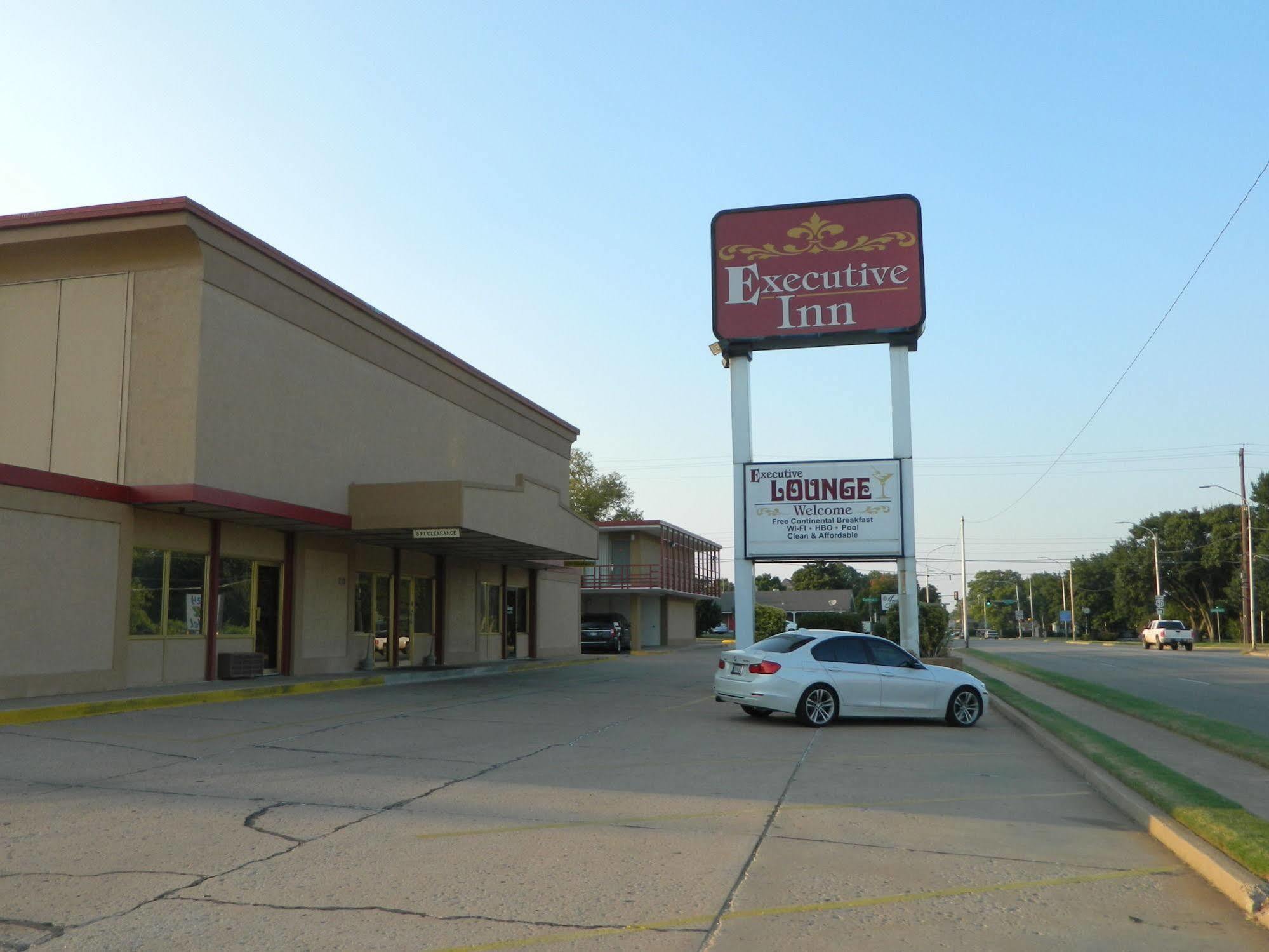 Executive Inn Ponca City Экстерьер фото